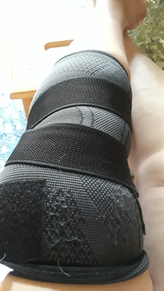 The Best Knee Brace for Large and Heavy People is SMALL not BIG!